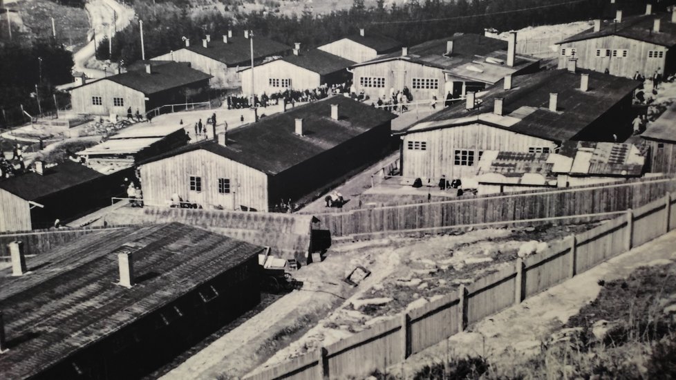 Tzv. Cikánský tábor v Hodoníně u Kunštátu v roce 1943.