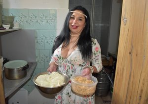 Karin Ferencová vaří romské speciality podle tradičních receptů.