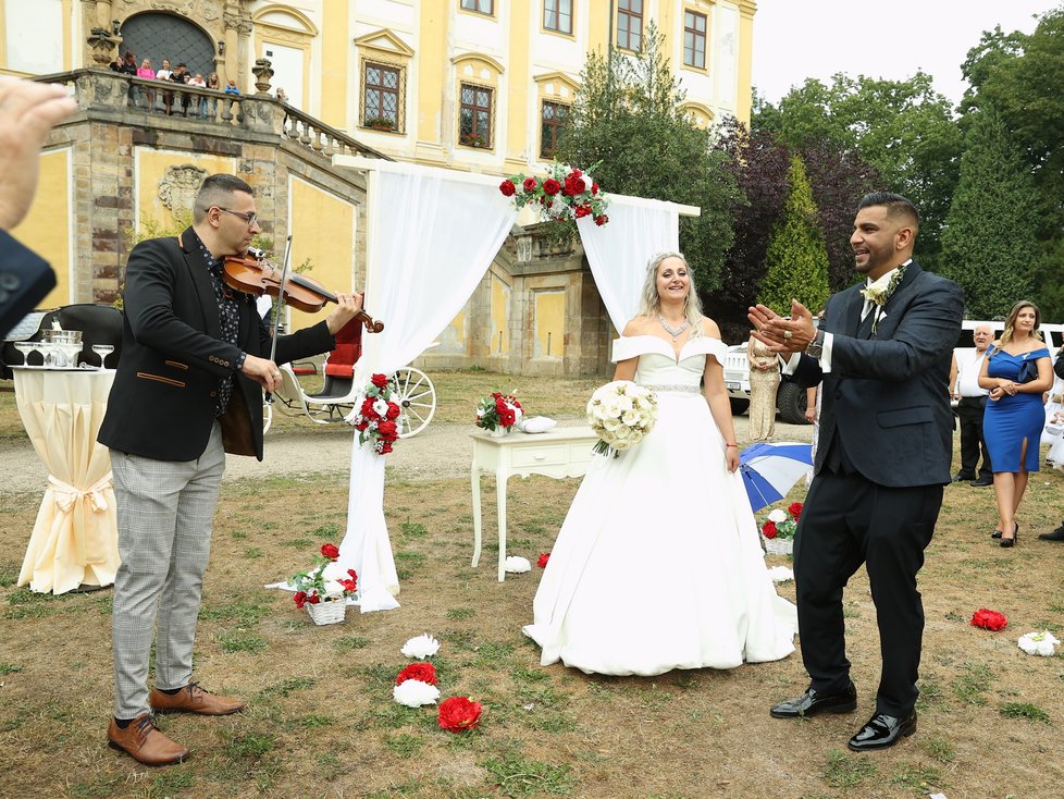 Romská veselka s hostem Godlou