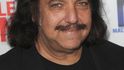 Ron Jeremy je známý pornoherec