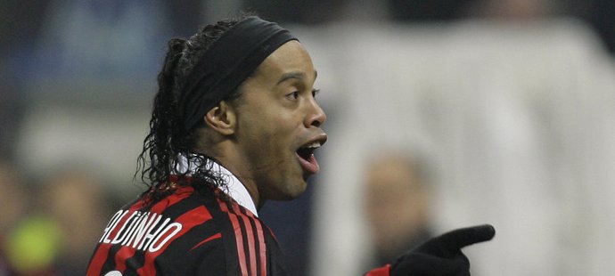 Ronaldinho odchází z AC Milán, vrací se do rodné Brazílie