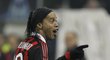 Ronaldinho vstřelil branku a na jednu přihrál, přesto AC Milán prohrál 2:3.