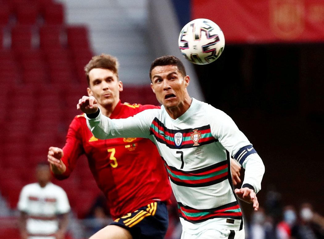 Cristiano Ronaldo v dresu Portugalska