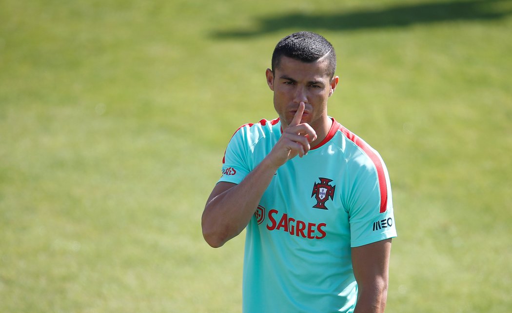 Hvězdný Cristiano Ronaldo na tréninku portugalské reprezentace