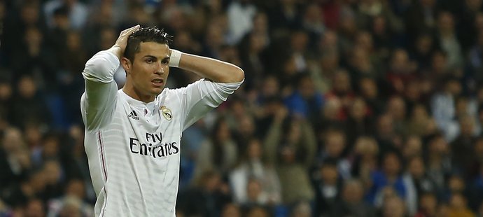 Cristiano Ronaldo nadále sází za Real góly pravidelně, z přímých kopů se ale netrefuje