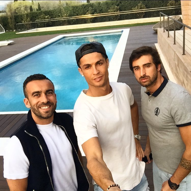 Cristiano Ronaldo a Ricky Regufe jsou spolu prakticky všude