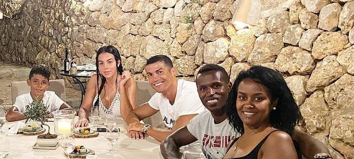 Ronaldo teď bude svému nejlepšímu příteli oporou