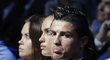Cristiano Ronaldo už smutný být nemusí, novou smlouvu si vyplakal