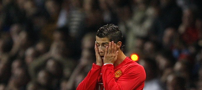 Ronaldo jde ze spekulací hlava kolem...