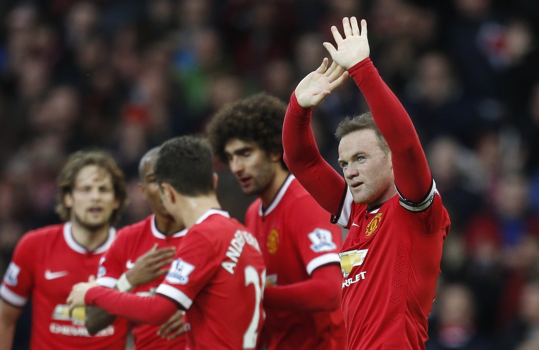 Útočník Manchesteru United Wayne Rooney slaví gól do sítě Tottenhamu