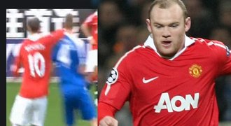 Rooney jako Petržela. Potrestán ale nebude