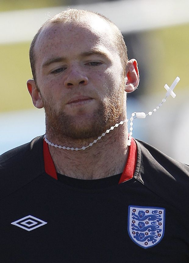 Wayne Rooney a jeho růženec Wayne Rooney a jeho růženec