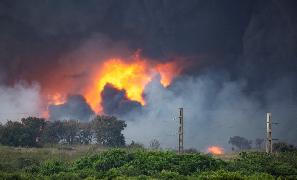 Požár ropného skladu na Kubě (9.8.2022)