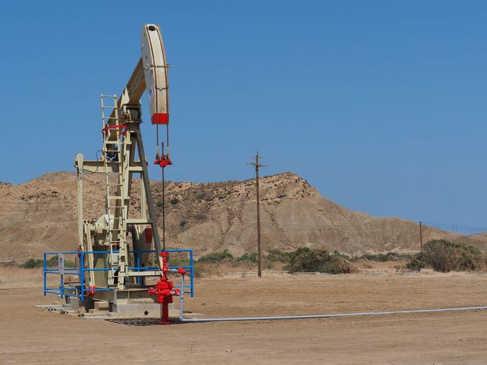 Těžba ropy. Těžba ropy.