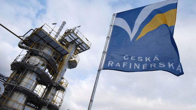 Česká rafinérská, která patří petrochemickému holdingu Unipetrol, a státní správce ropovodů firma Mero se dohodly na přepravních tarifech