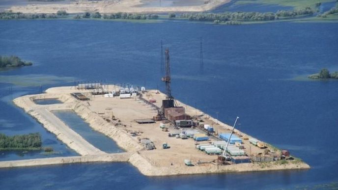 Ropné pole Juganskněftěgaz v Západní Sibiři, kde spolu těží Rosněfť a Exxon Mobil