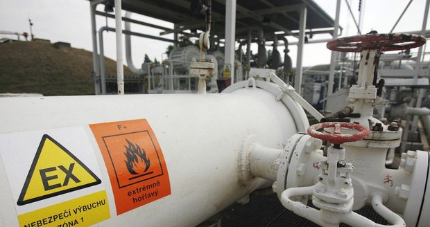 Ruská ropa do Česka už ropovodem Družba opět teče! Ukrajinci dostali peníze za tranzit