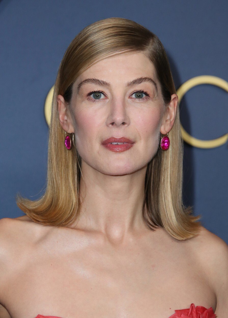 Rosamund Pike