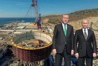 „Psych“ z rozvědky, Putinův důvěrník a strach z vojáků: Jak Rusové staví Turkům jadernou elektrárnu