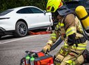 Hasící přístroj pro elektromobily od firmy Rosenbauer 