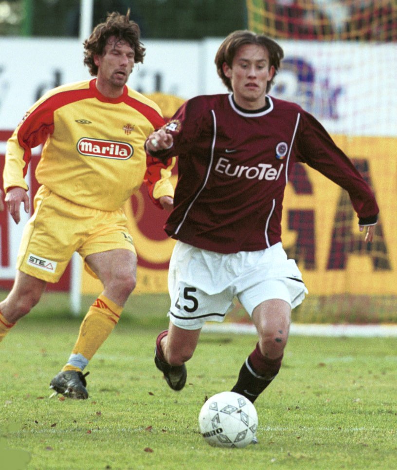 Rok 2000: Tomáš Rosický jako hráč Sparty v ligovém zápase s Příbramí