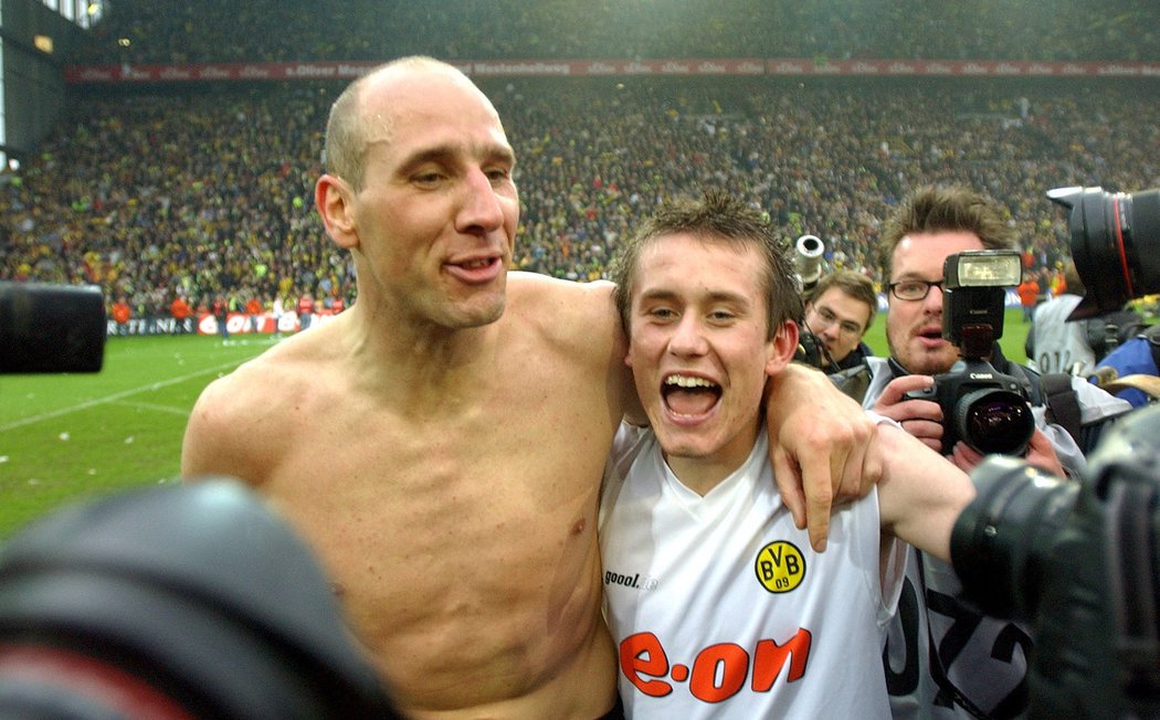 Rok 2002: Tomáš Rosický a Jan Koller slaví německý titul s Borussií Dortmund.