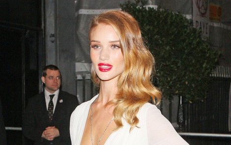 Rosie Huntington-Whiteley počty moc nejdou...