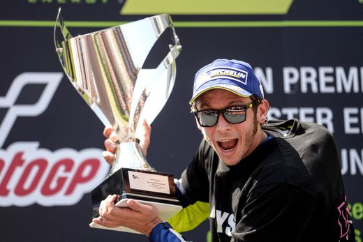 Král MotoGP Valentino Rossi končí hvězdnou kariéru Král MotoGP Valentino Rossi končí hvězdnou kariéru