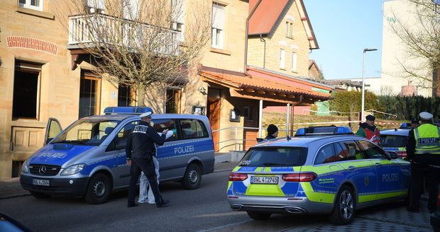 Mladík (26) v Německu zastřelil 6 příbuzných: Po masakru sám zavolal policii