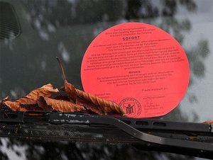 Auto bez STK odložené na ulici se může prodražit o milion