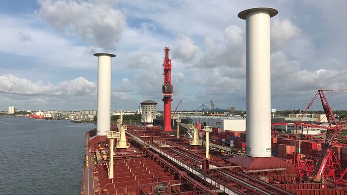 Rejdařská společnost Maersk Tankers testuje na svých lodích takzvané rotorové plachty