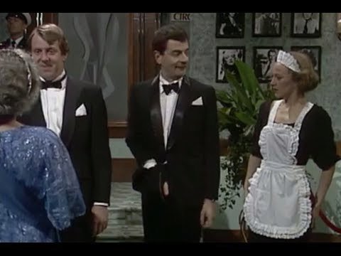 Rowan Atkinson se jako Mr. Bean také setkal s britskou královnou. Uvítal ji s rozepnutým poklopcem.