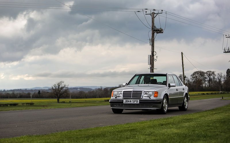 Mercedes-Benz 500E