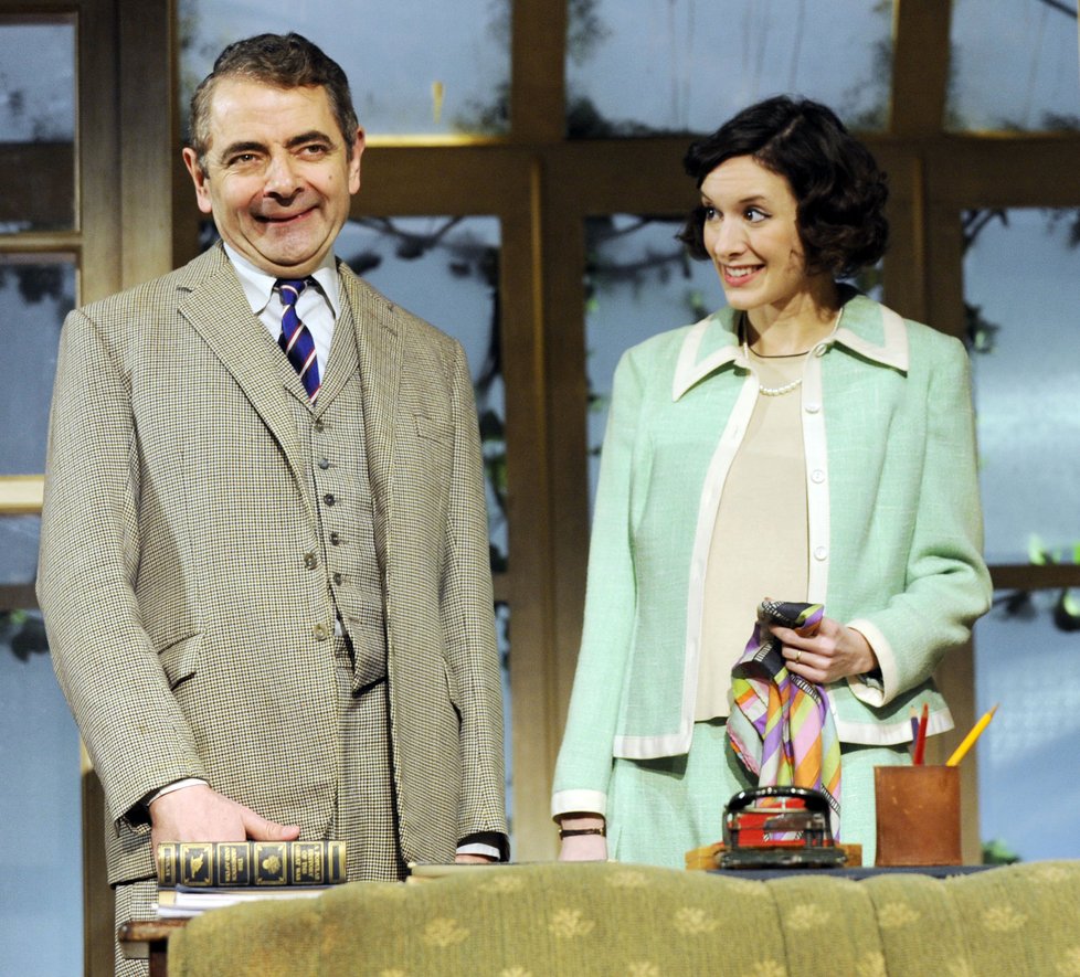 Rowan Atkinson se svojí přítelkyní Louise Fordovou