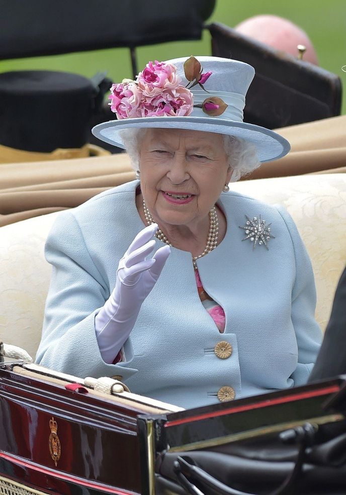 Královna Alžběta II. na prestižních dostizích Royal Ascot