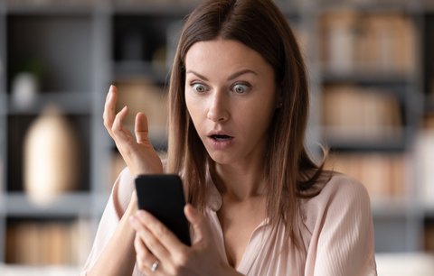 Rozešel se se mnou přes SMS. Jak se s tímhle můžu vůbec smířit?