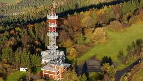 Rozhledny v Českém ráji: Jaké výhledy nabídne rozhledna Tábor nebo věž na vrchu Kozákov?