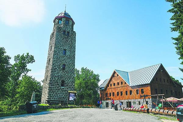 Z Bramberku je jako na dlani vidět Jablonec nad Nisou.