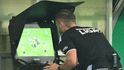 Vít Zaoral po přezkumu videa nařídil penaltu pro Bohemians
