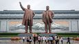 Pchjongjang, sousoší Kim Ir-sena a Kim Čong-ila