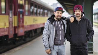 Beer with Travel: Máme rádi železnici, svobodu a dobré pivo, říkají dva nekonvenční čeští cestovatelé Honza s Vláďou