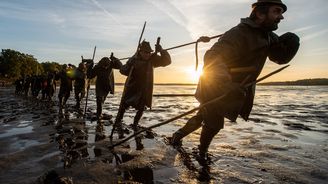 Začal výlov rybníka Rožmberk. Třeboňští kapři budou před Vánoci stát 100 korun