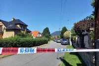 Strážník zabil v Rožnově pod Radhoštěm ženu a dcery legální zbraní. Služební ale nebyla