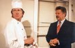 Rozpaky kuchaře Svatopluka (1985). Zajímavost: Byl to první seriál, jehož děj mohli ovlivňovat diváci hlasováním (rozsvěcováním světel v bytech se měřil energetický odběr).