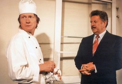 Rozpaky kuchaře Svatopluka (1985). Zajímavost: Byl to první seriál, jehož děj mohli ovlivňovat diváci hlasováním (rozsvěcováním světel v bytech se měřil energetický odběr).