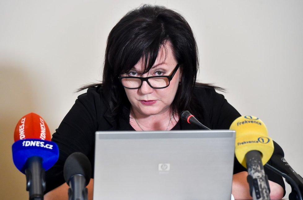 Ministryně financí Alena Schillerová představila výsledek rozpočtu za rok 2017.