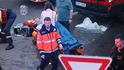 Požár domu s pečovatelskou službou v Roztokách u Prahy. Zraněných by mělo být přes 50 osob. (1. červen 2022)