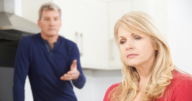 Rozvést, nebo zůstat? Jaké nejčastější mýty vám brání opustit nefunkční vztah?