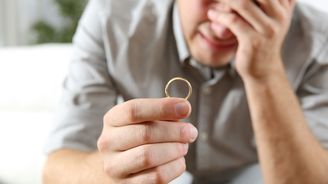 Rozvod se letos prodraží. Kdo se nedohodne, zaplatí u soudu násobně víc Rozvod se letos prodraží. Kdo se nedohodne, zaplatí u soudu násobně víc