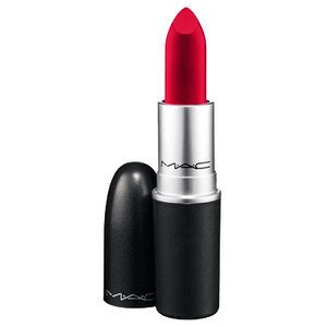 MAC Lipstick, 553 Kč, koupíte v síti parfumerií Douglas